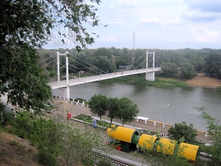 Мост через реку Урал