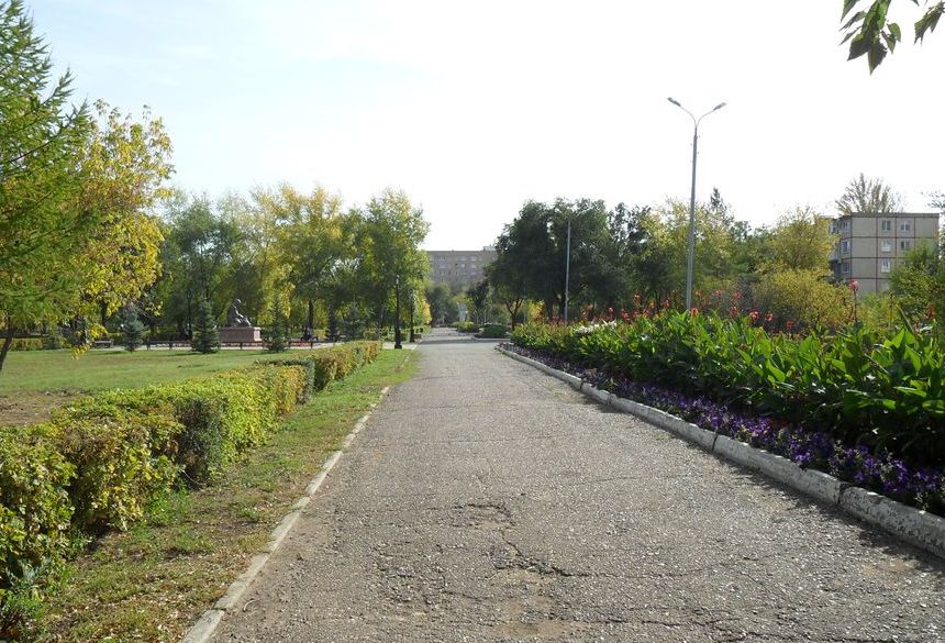 Сквер памяти Салмышского боя Сквер памяти Салмышского боя