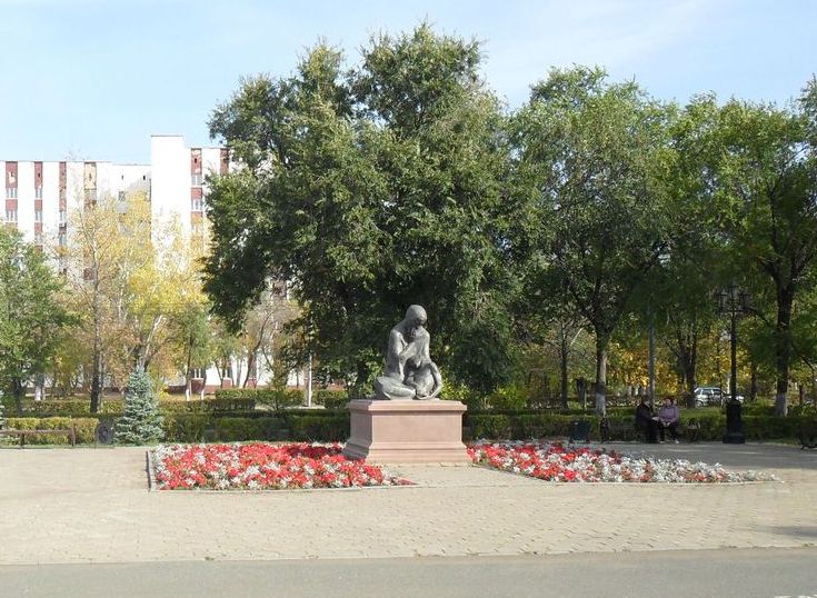 Сквер памяти Салмышского боя Сквер памяти Салмышского боя