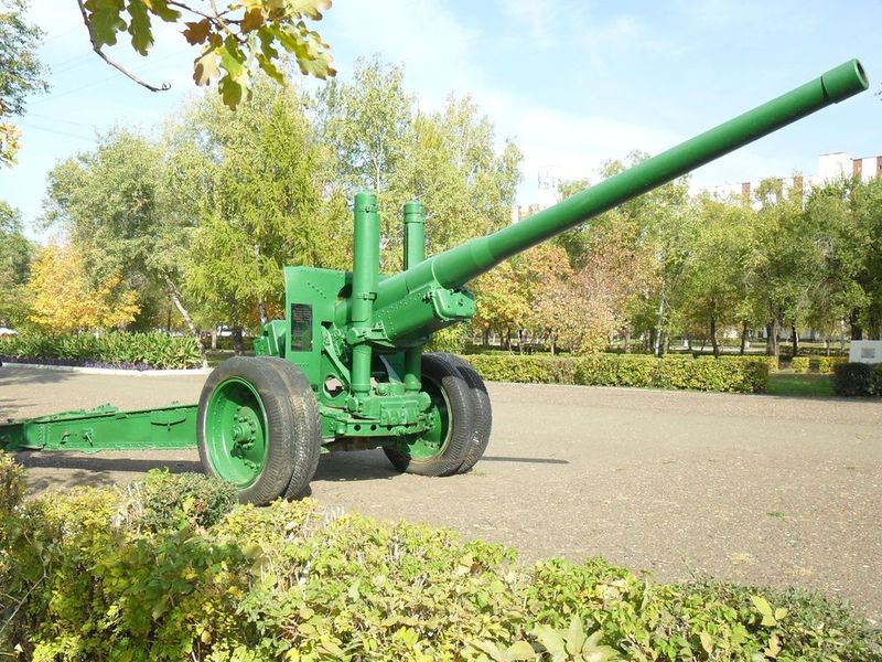 Сквер памяти Салмышского боя Сквер памяти Салмышского боя